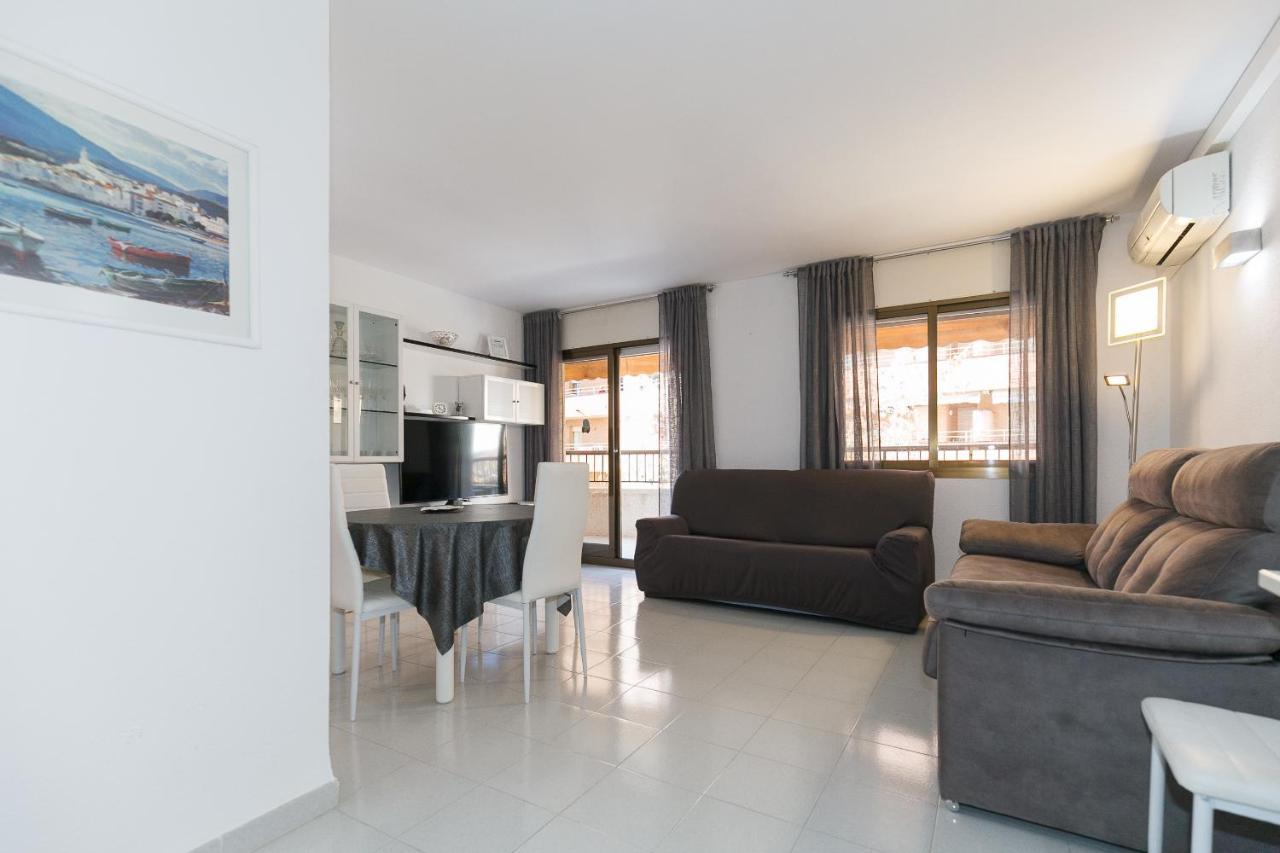 Uhc Stella Maris Apartments Cambrils Luaran gambar
